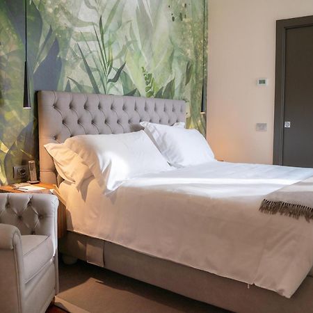Villa Lario Resort Mandello Мандельо дел Ларио Екстериор снимка