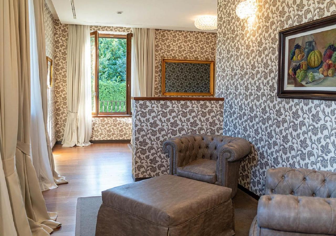Villa Lario Resort Mandello Мандельо дел Ларио Екстериор снимка