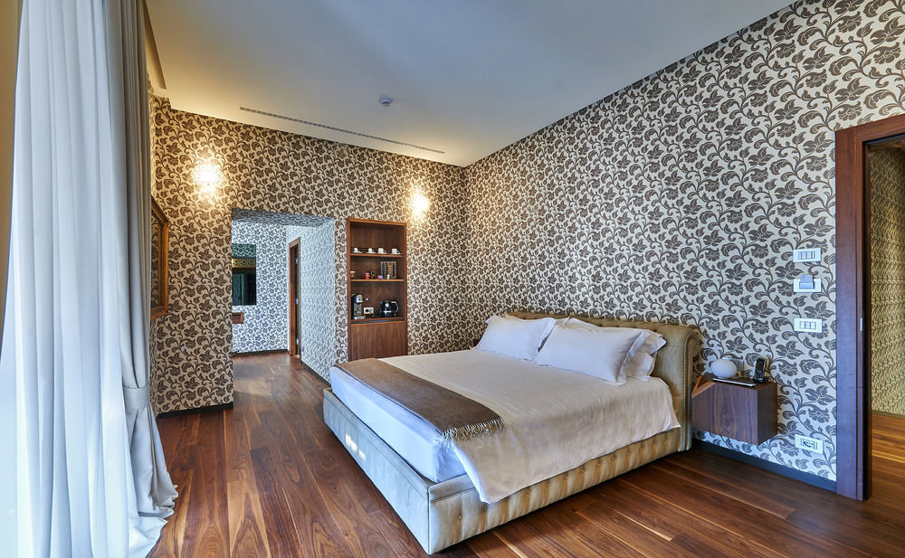 Villa Lario Resort Mandello Мандельо дел Ларио Екстериор снимка